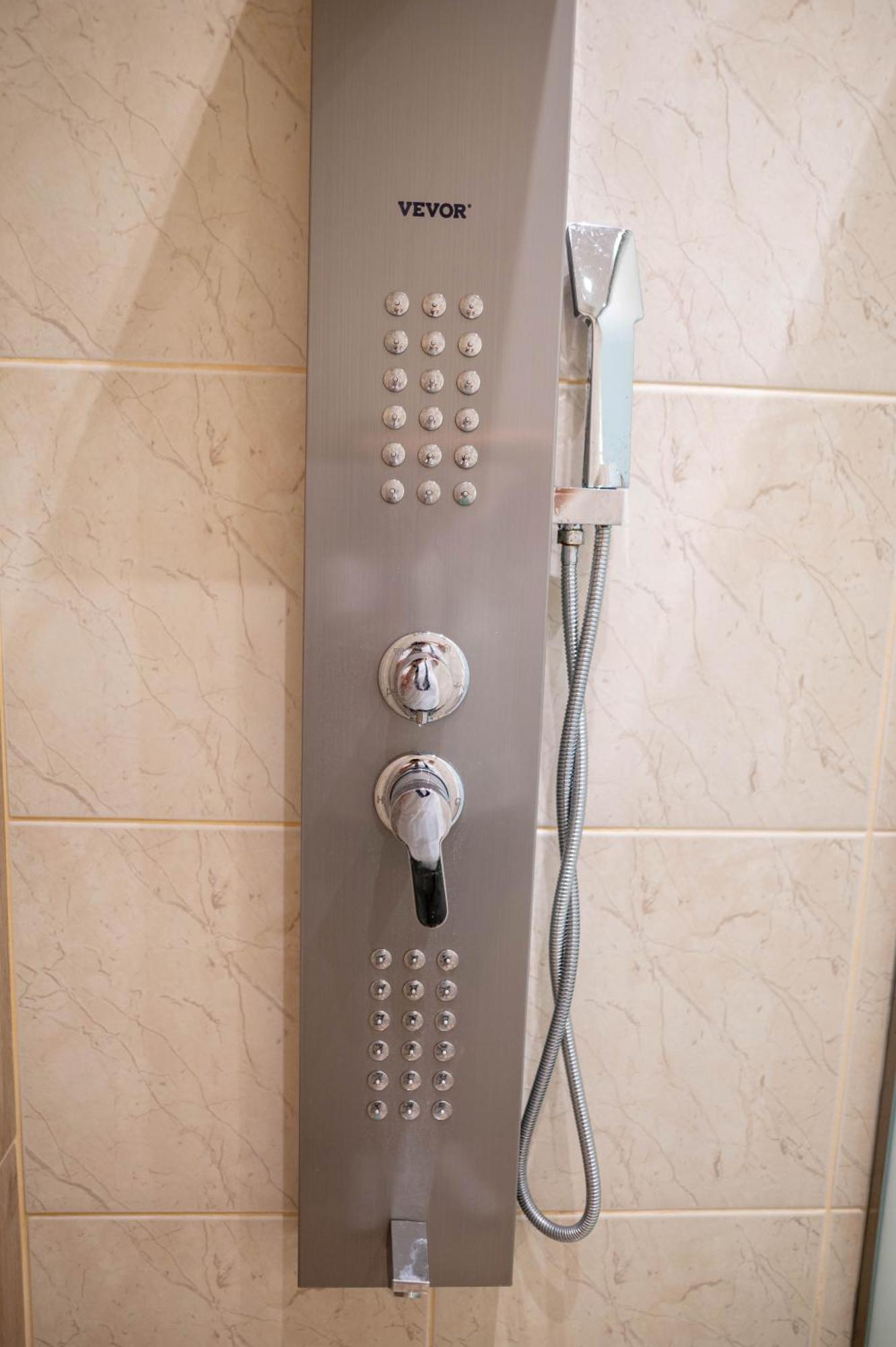 Kosnian City Suites Eksteriør bilde